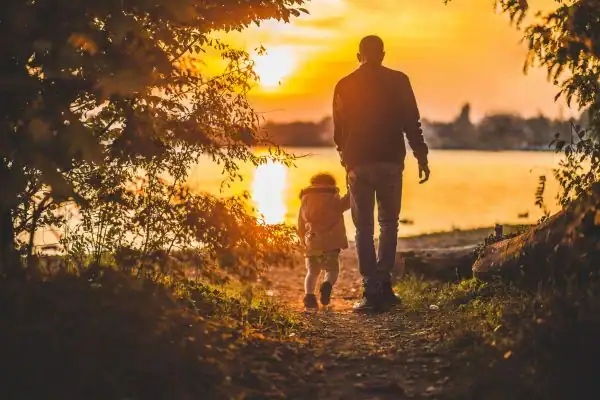 image of dad and child - parental alienation Ryde